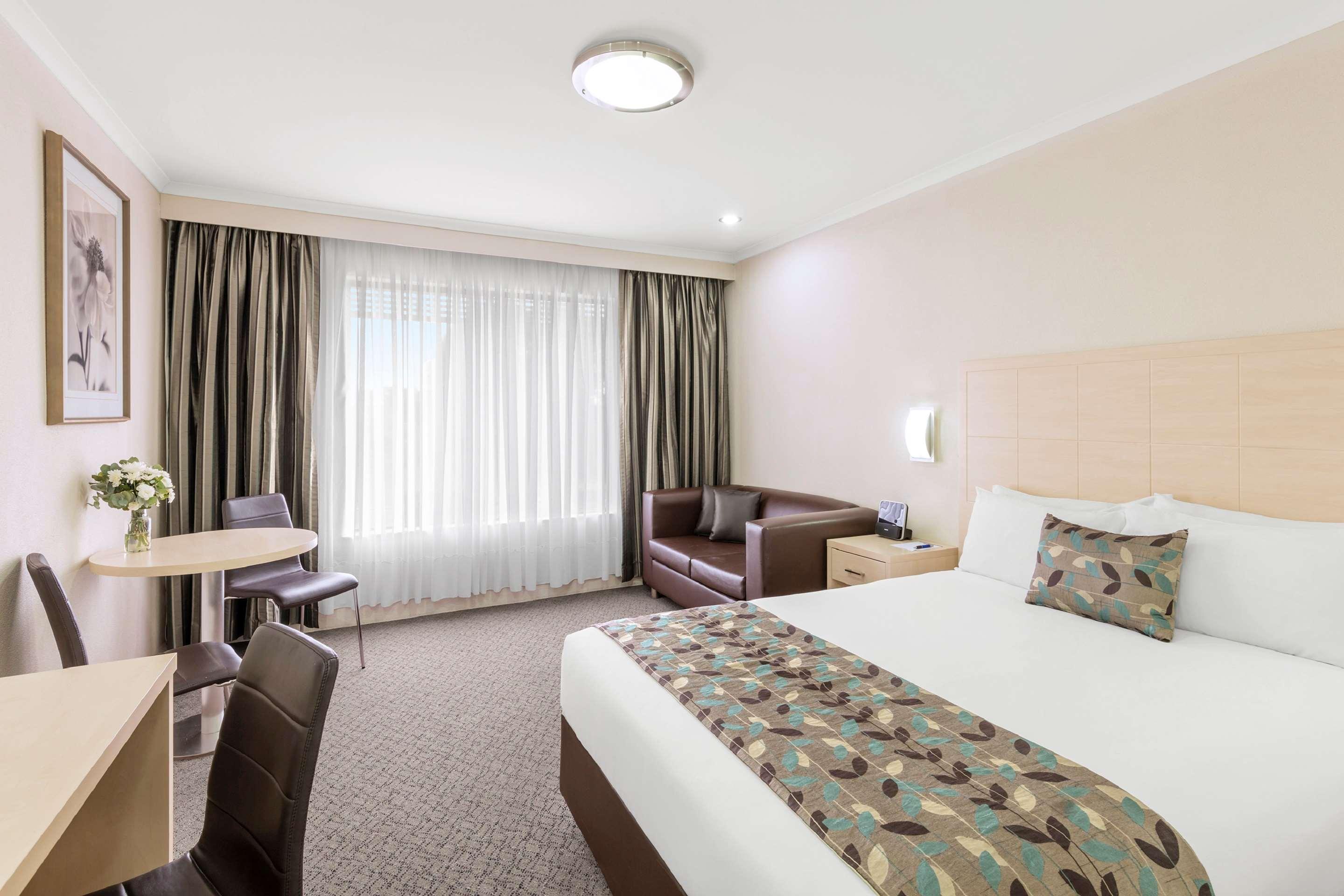 Garden City Hotel, Best Western Signature Collection Canberra Exterior foto